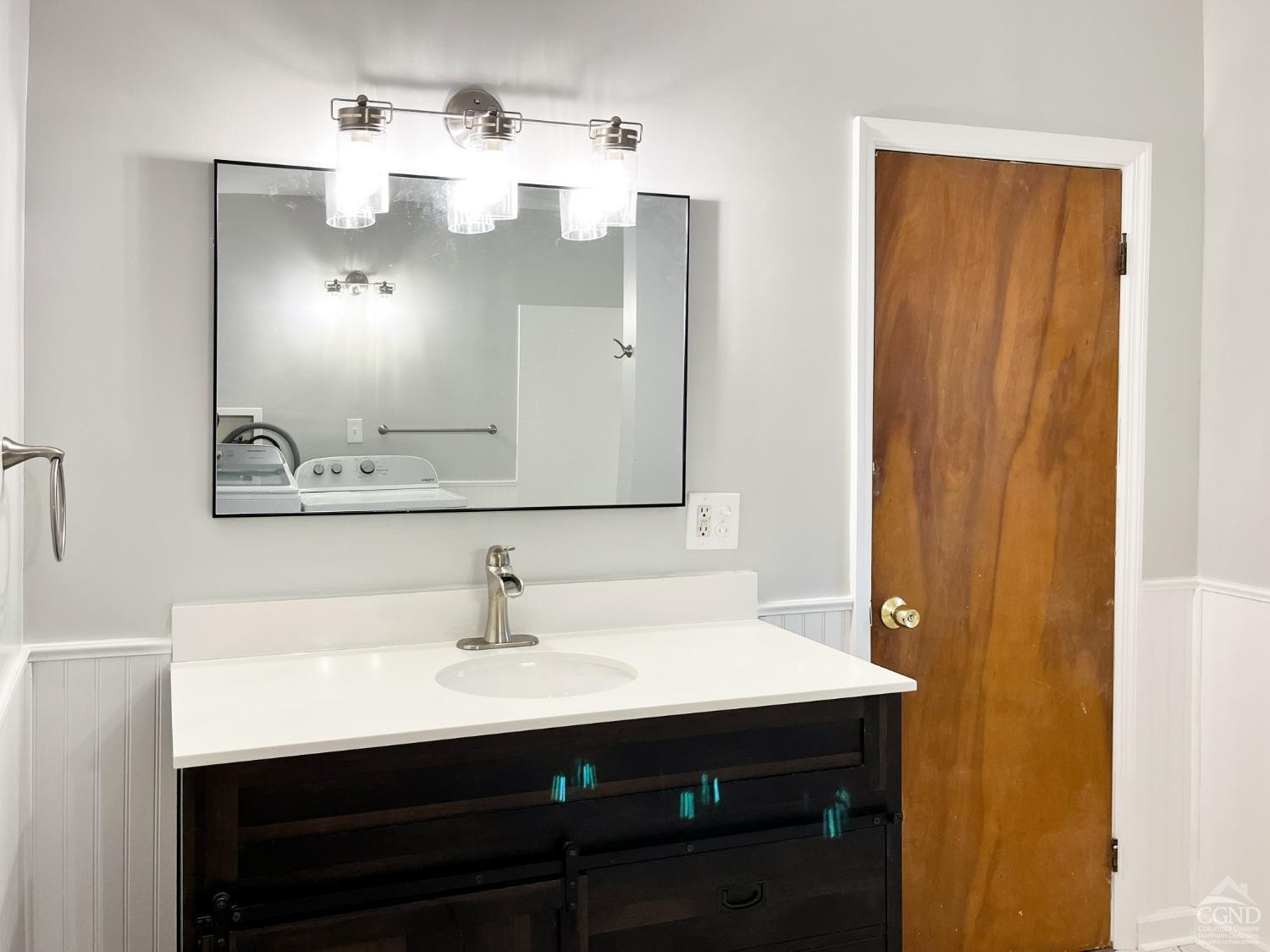 122 2nd Street, Unit 1 Athens, NY 12015 - Photo 10 of 26 a bathroom with a sink and a mirror