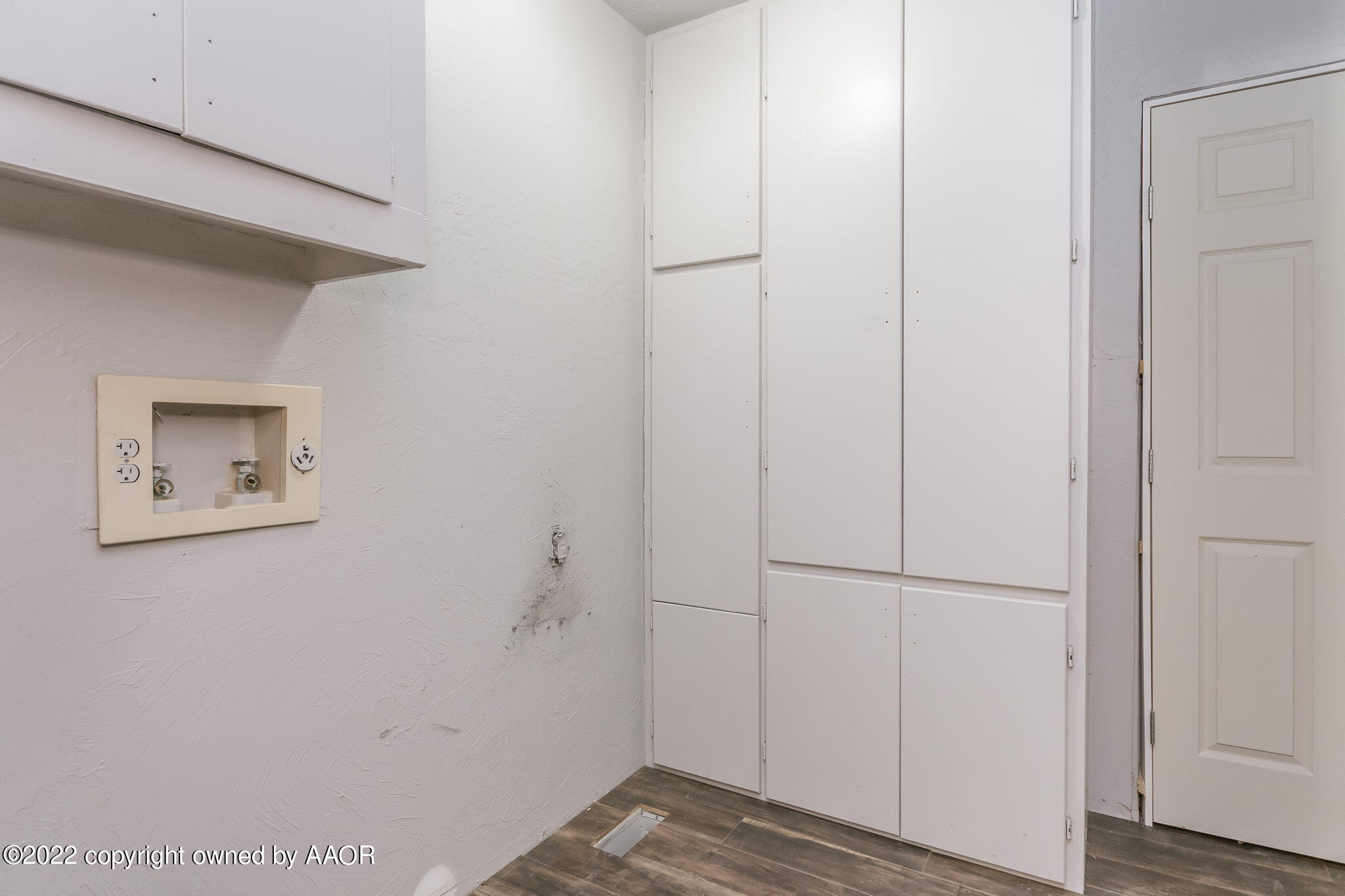 100 Alamo Street Claude, TX 79019 - Photo 26 of 39 a view of cupboard
