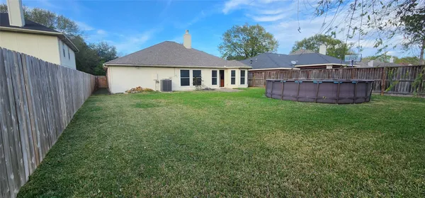 $2,200 | 16807 Sussex Drive, Houston, TX 77083