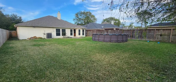 $2,200 | 16807 Sussex Drive, Houston, TX 77083