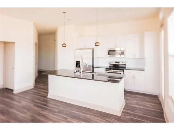 $1,250 | 2901 West 5th Street, Unit 302, Fort Worth, TX 76107