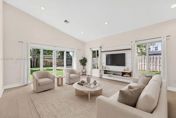 $4,600 | 1126 Northeast 16th Court, Fort Lauderdale, FL 33305