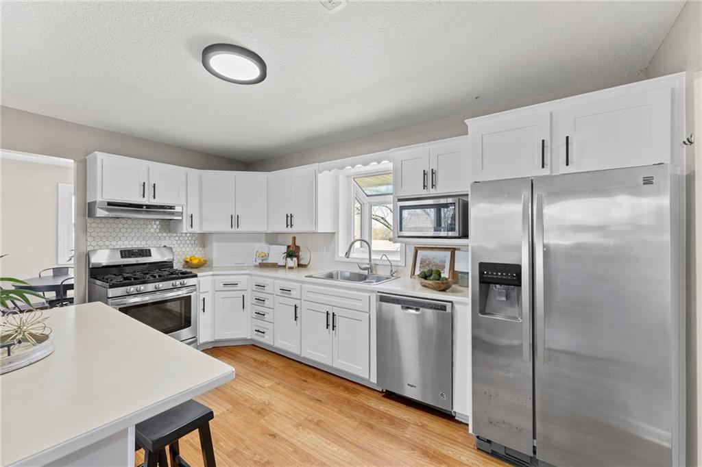 360 East 2300th Road Edgerton, KS 66021 - Photo 12 of 28