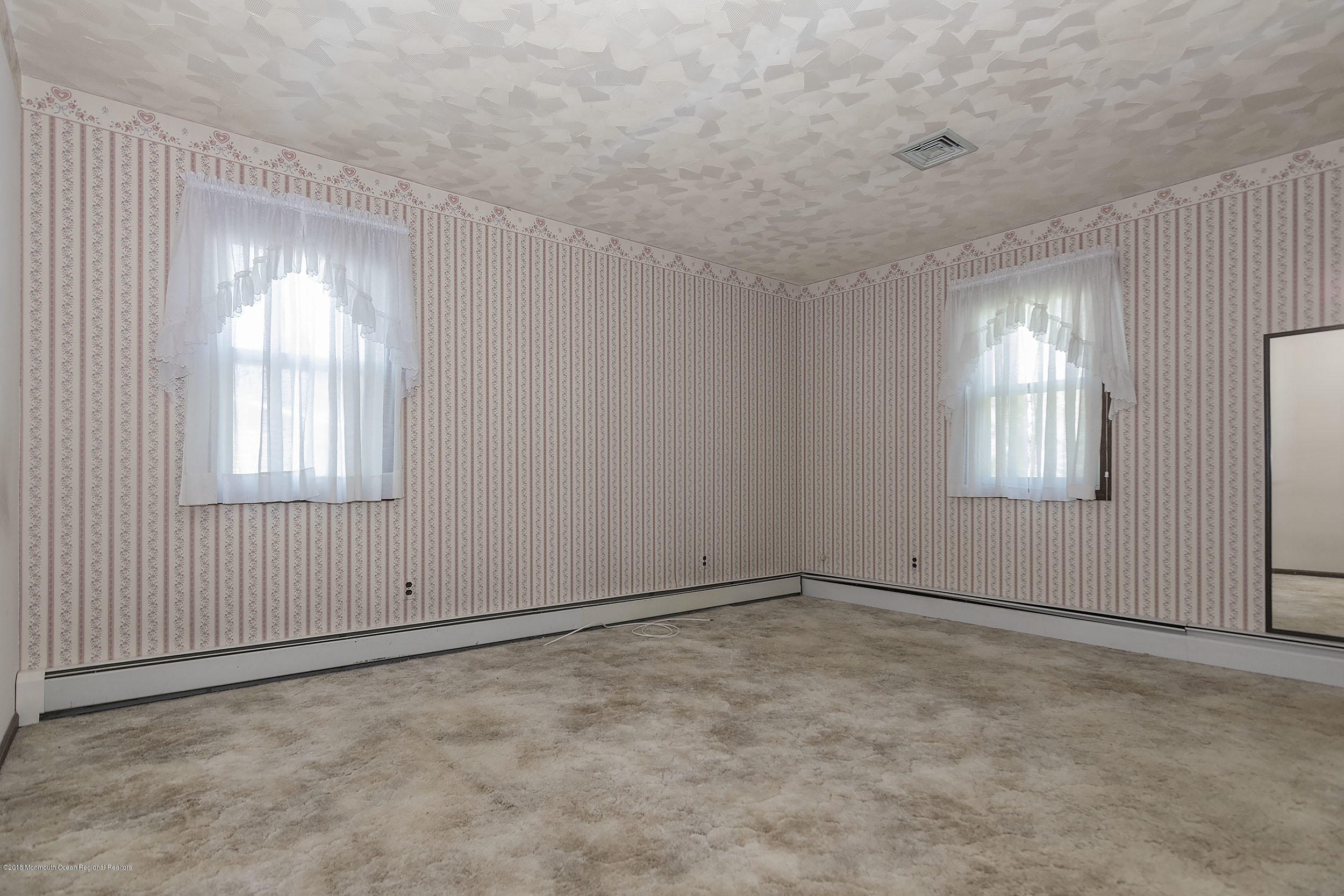 273 Stewart Road Allentown, NJ 08501 - Photo 14 of 32 Main Bedroom