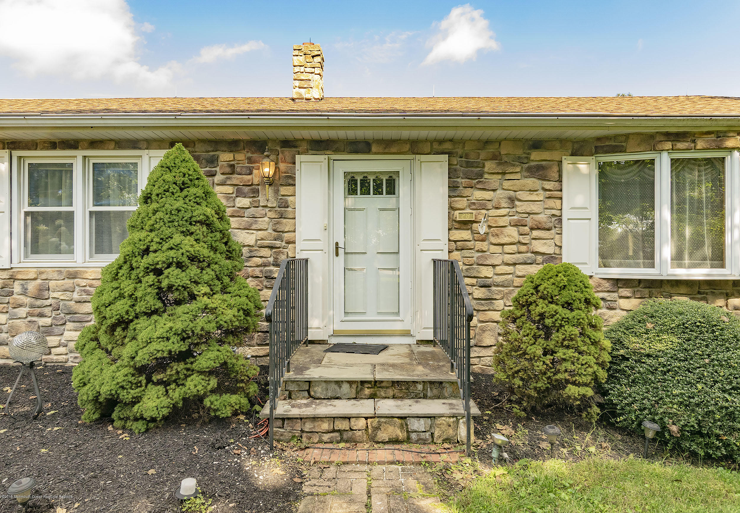 273 Stewart Road Allentown, NJ 08501 - Photo 31 of 32 Front View