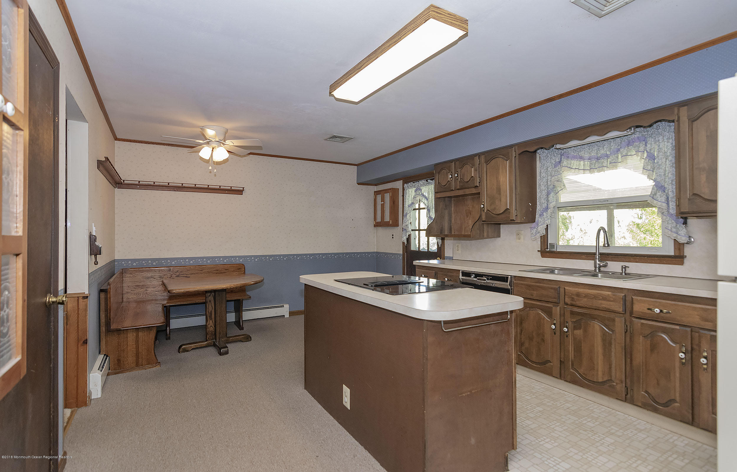 273 Stewart Road Allentown, NJ 08501 - Photo 9 of 32 Kitchen