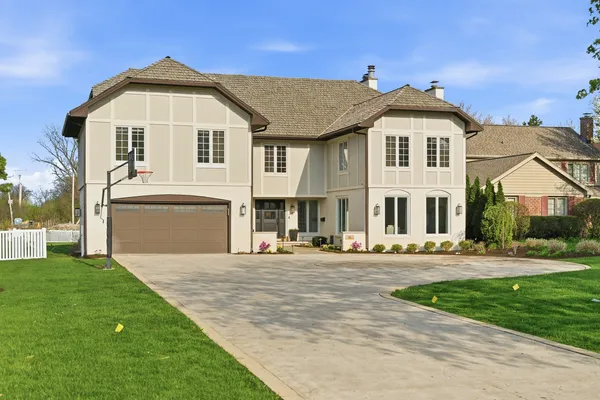 $2,000,000 | 11 Princeton Road, Hinsdale, IL 60521