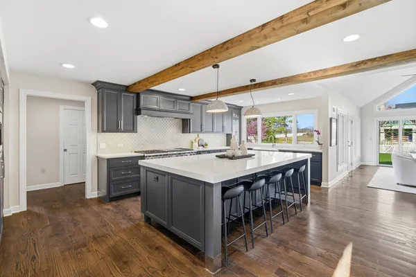 $2,000,000 | 11 Princeton Road, Hinsdale, IL 60521