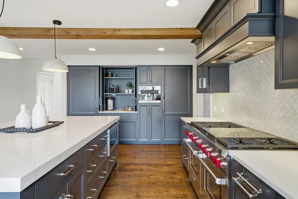 $2,000,000 | 11 Princeton Road, Hinsdale, IL 60521