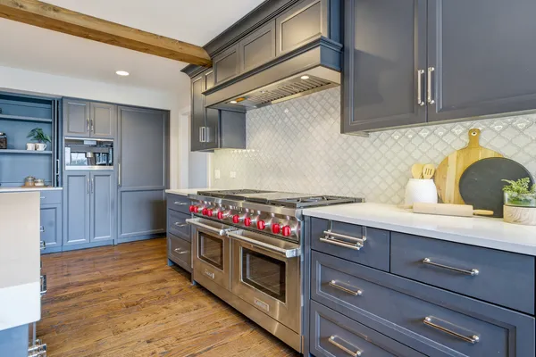 $2,000,000 | 11 Princeton Road, Hinsdale, IL 60521