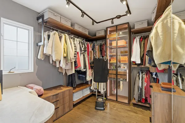 $2,000,000 | 11 Princeton Road, Hinsdale, IL 60521