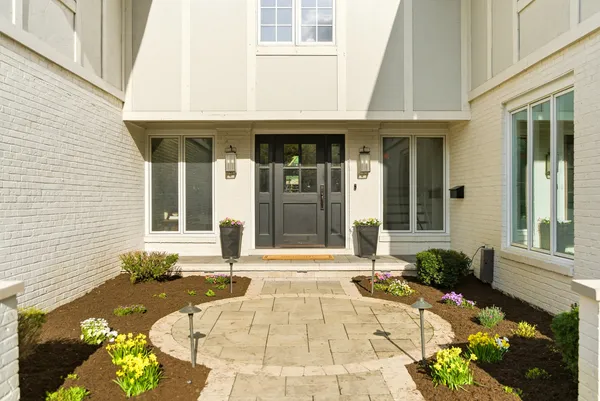 $2,000,000 | 11 Princeton Road, Hinsdale, IL 60521