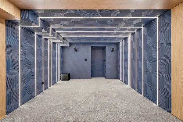 $2,000,000 | 11 Princeton Road, Hinsdale, IL 60521