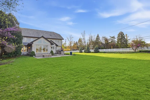 $2,000,000 | 11 Princeton Road, Hinsdale, IL 60521