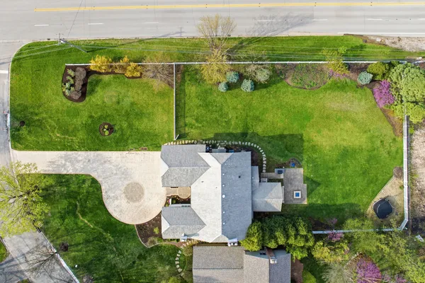 $2,000,000 | 11 Princeton Road, Hinsdale, IL 60521