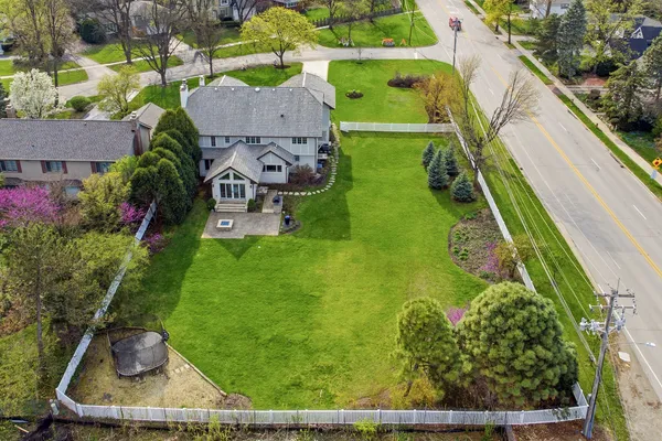 $2,000,000 | 11 Princeton Road, Hinsdale, IL 60521