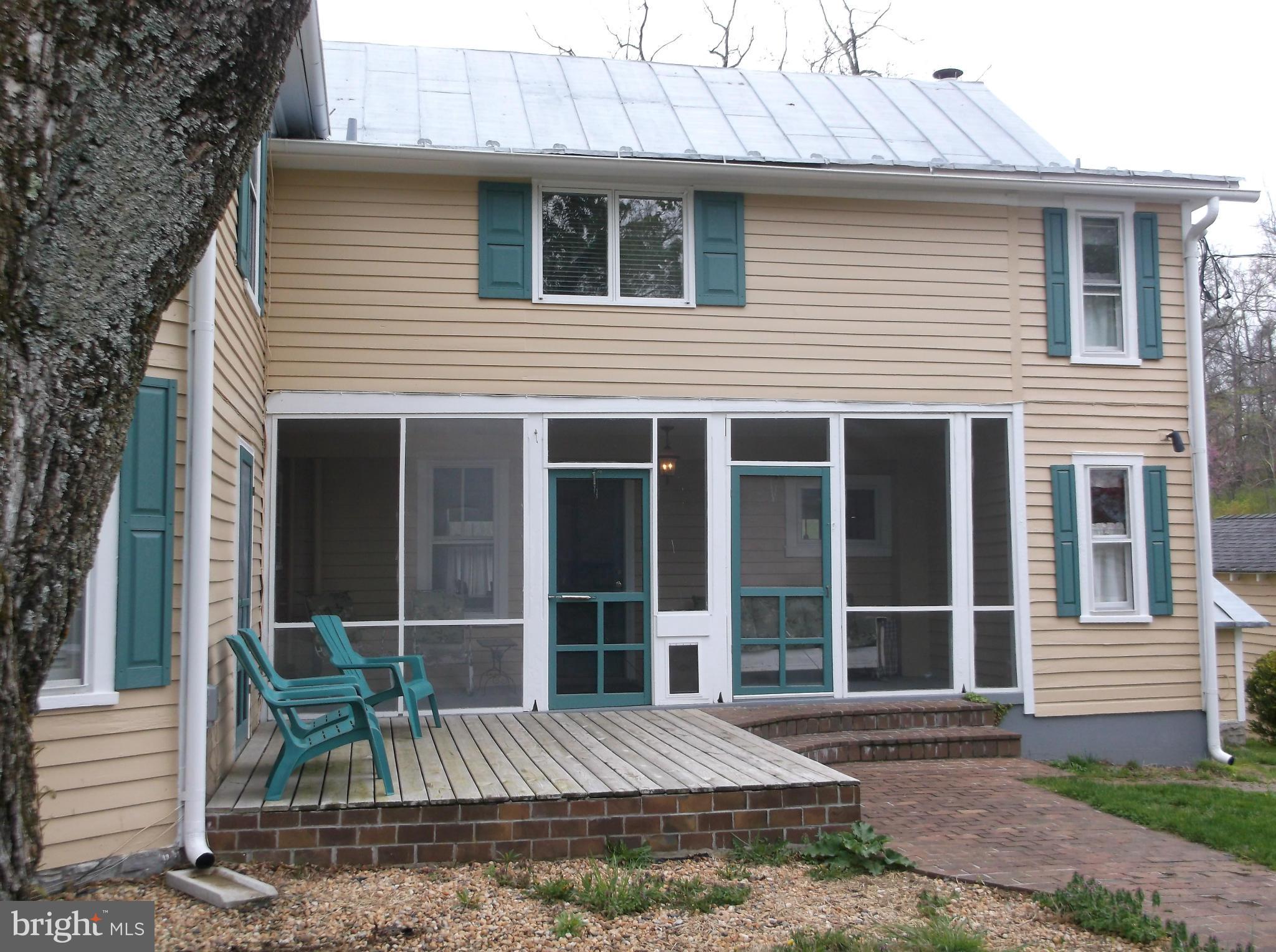 111 Chapel Road Middletown, VA 22645 - Photo 5 of 30 Exterior (Rear)