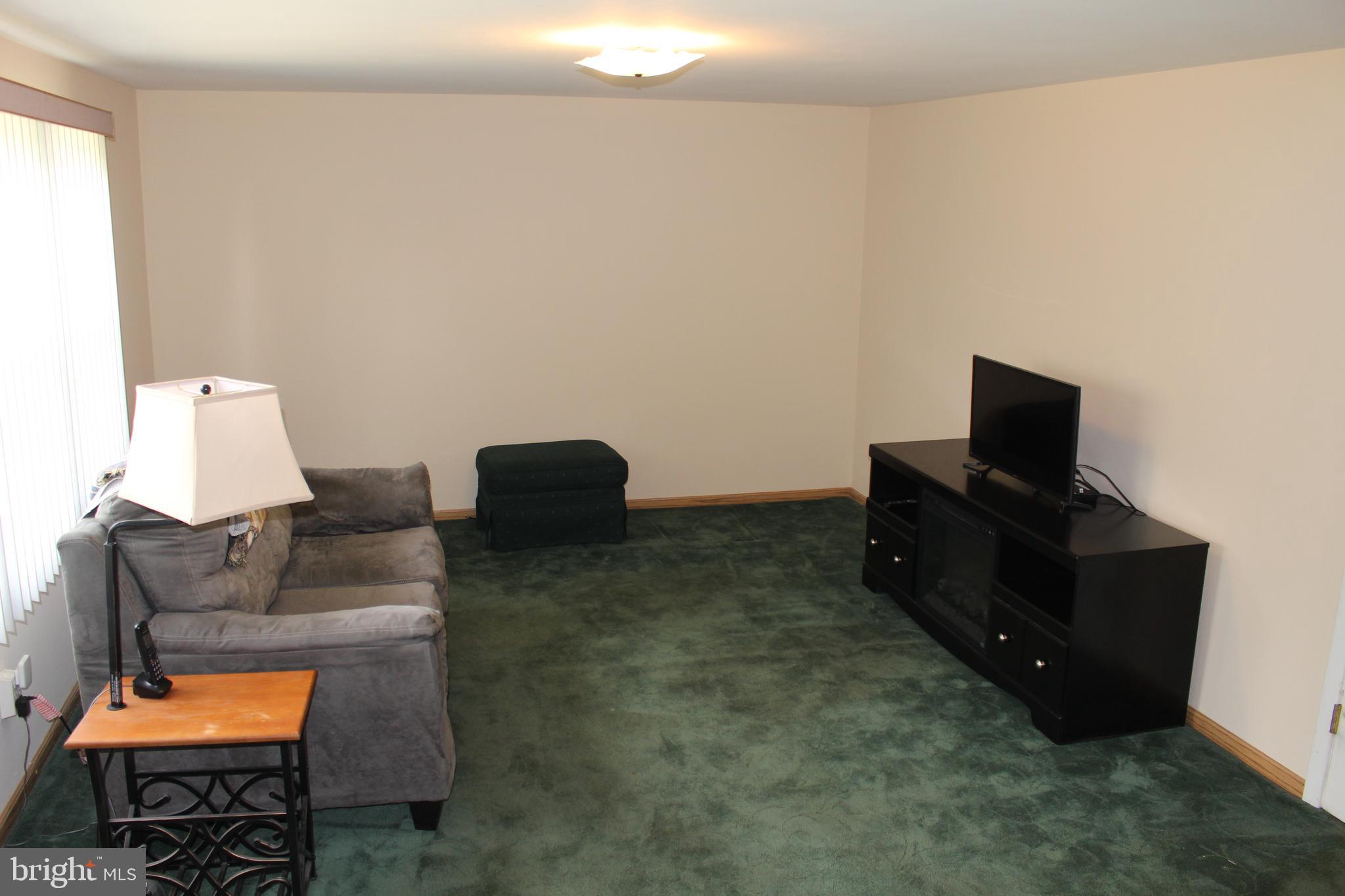 1568 Hampton Road Bensalem, PA 19020 - Photo 23 of 39