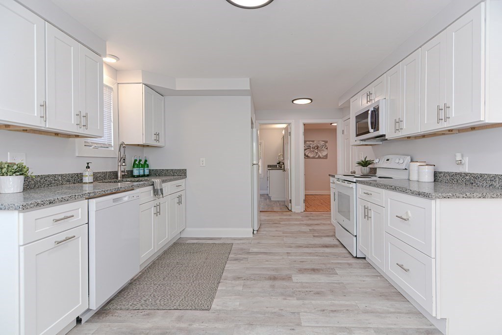 18 Cleveland Way Wareham, MA 02532 - Photo 13 of 37 Gallery Image 13