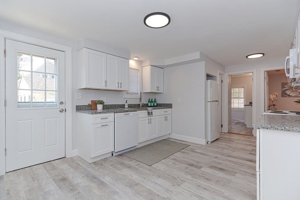 18 Cleveland Way Wareham, MA 02532 - Photo 15 of 37 Gallery Image 15
