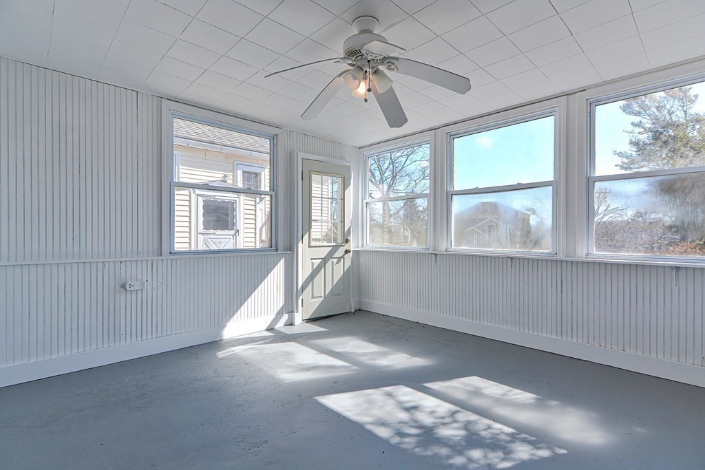 18 Cleveland Way Wareham, MA 02532 - Photo 36 of 37 Gallery Image 36