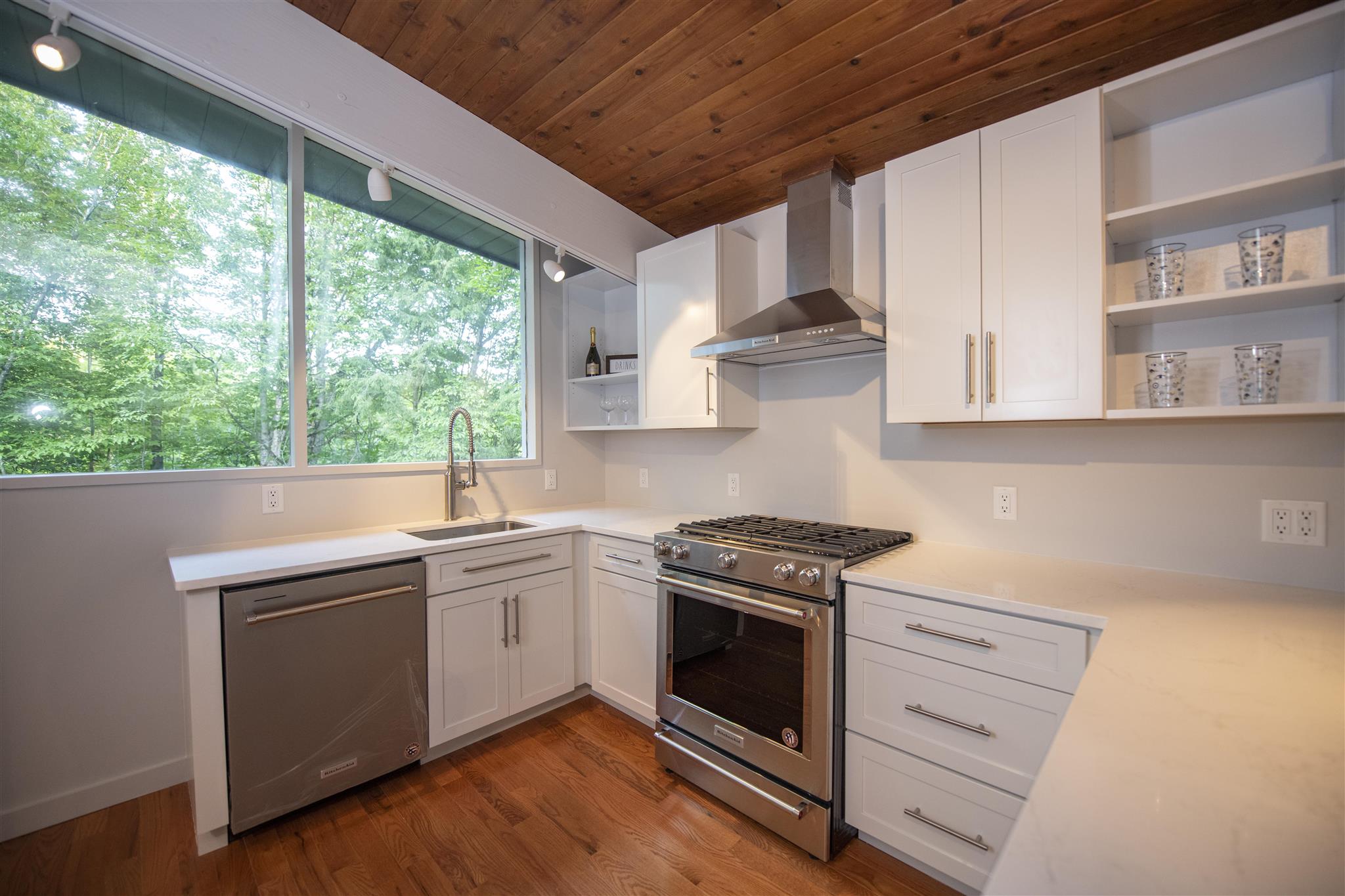 1893 Willard Road, Unit 5250 Hartford, VT 05059 - Photo 10 of 37 Gallery Image 10