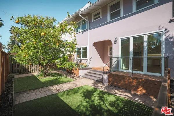 $6,000 | 31 Breeze Avenue, Unit C, Venice, CA 90291