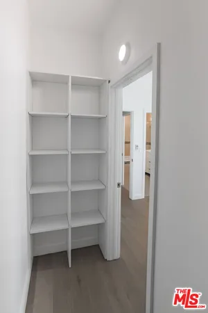 $6,000 | 31 Breeze Avenue, Unit C, Venice, CA 90291