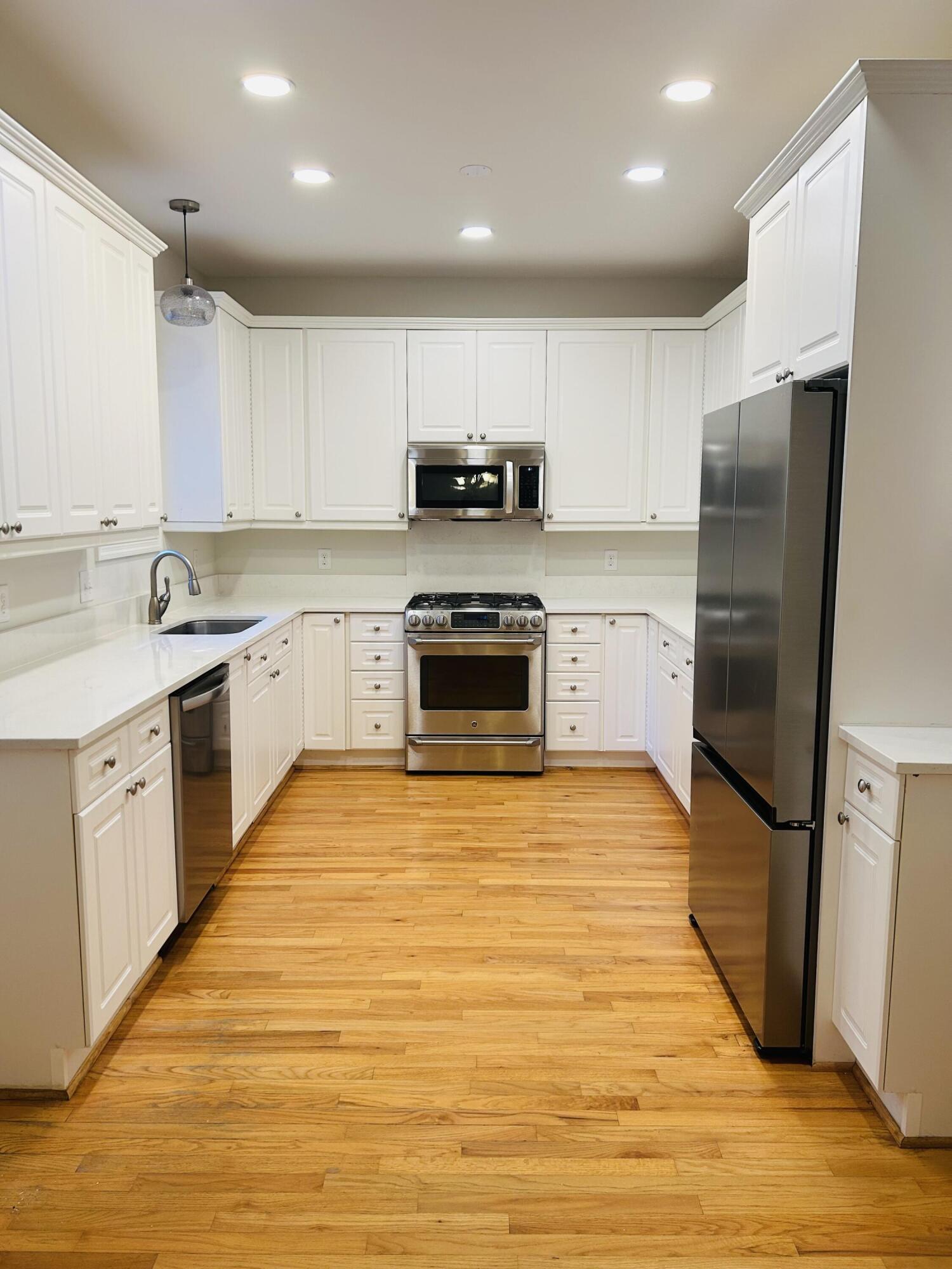1421 North Point Lane Mount Pleasant, SC 29464 - Photo 2 of 24 2