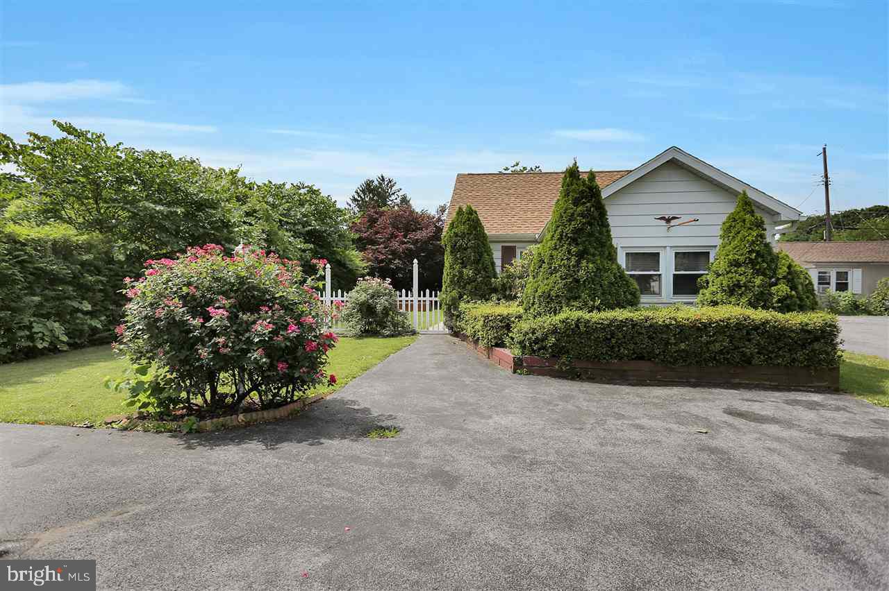 2043 West Trindle Road Carlisle, PA 17013 - Photo 1 of 25 Gallery Image 1