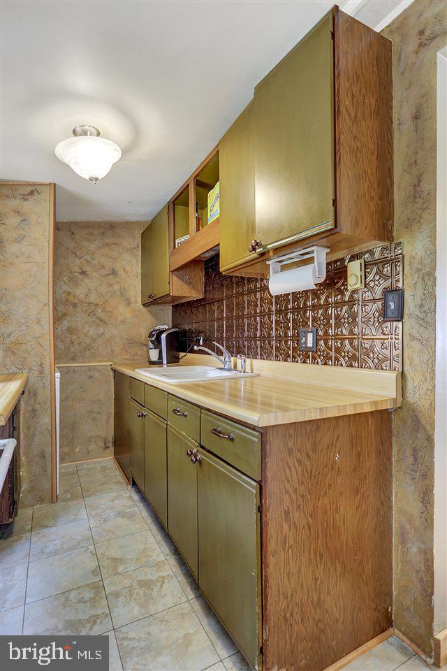 2043 West Trindle Road Carlisle, PA 17013 - Photo 13 of 25 Gallery Image 13