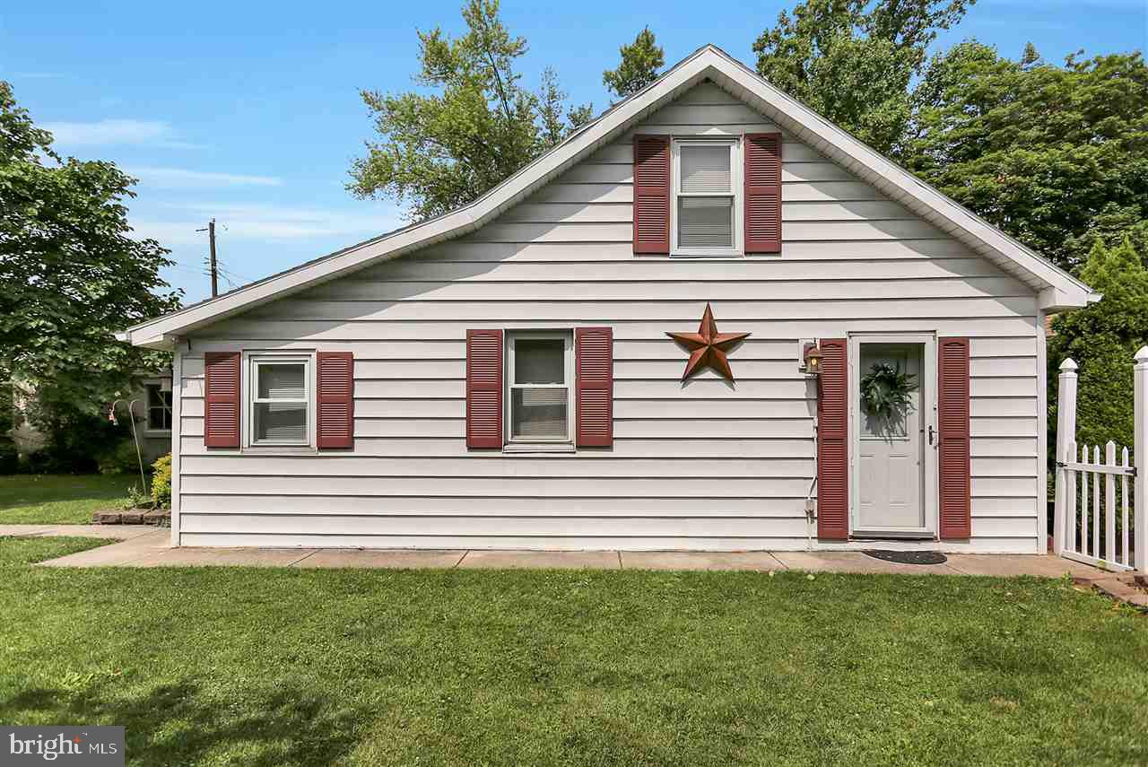2043 West Trindle Road Carlisle, PA 17013 - Photo 3 of 25 Gallery Image 3