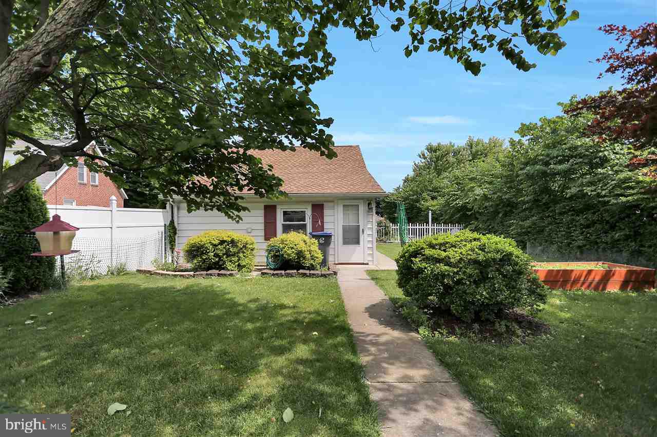 2043 West Trindle Road Carlisle, PA 17013 - Photo 5 of 25 Gallery Image 5