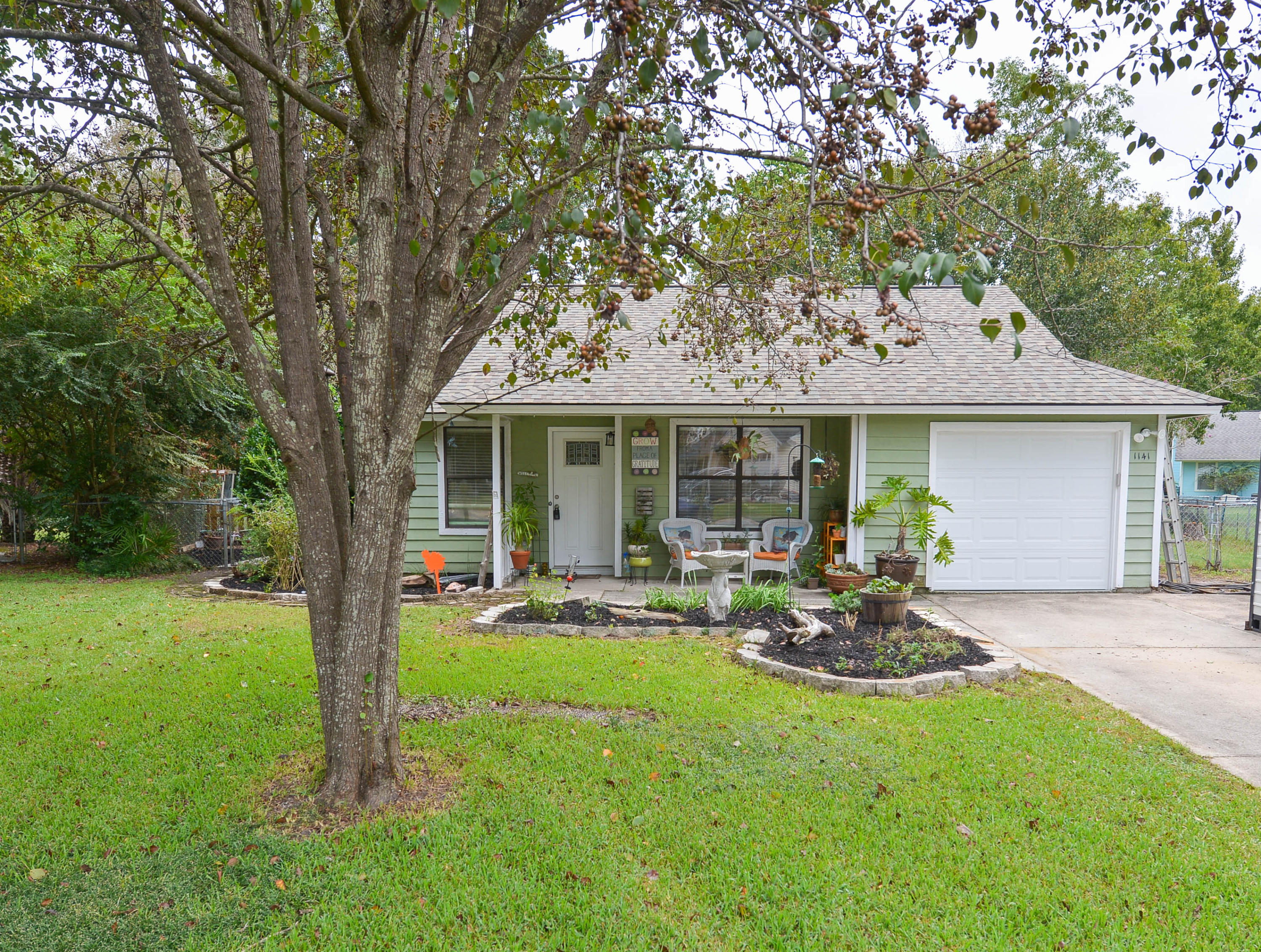 1141 Bellwood Road Charleston, SC 29412 - Photo 2 of 23 Exterior (1 of 1)-2