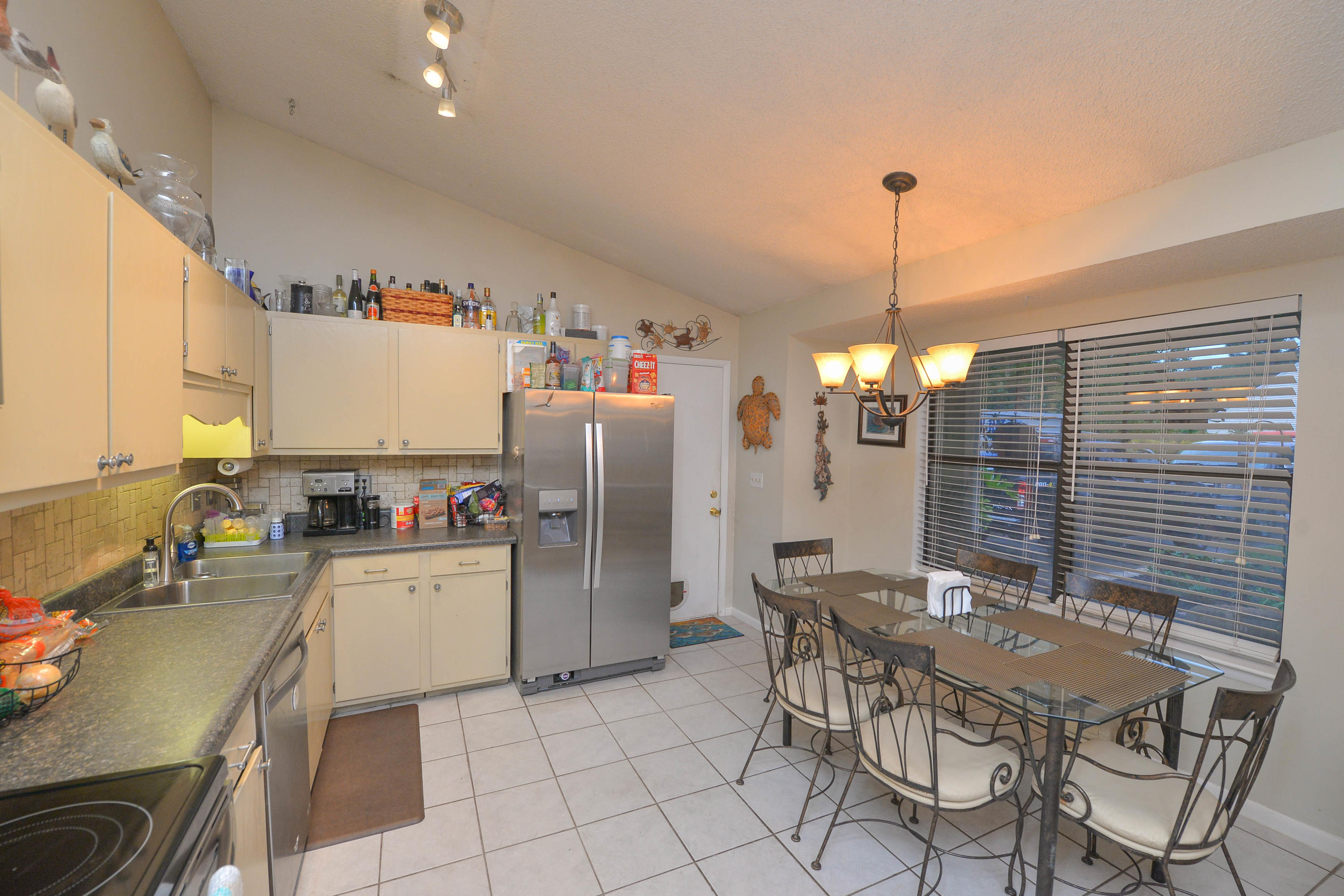 1141 Bellwood Road Charleston, SC 29412 - Photo 4 of 23 Kitchen (1 of 1)
