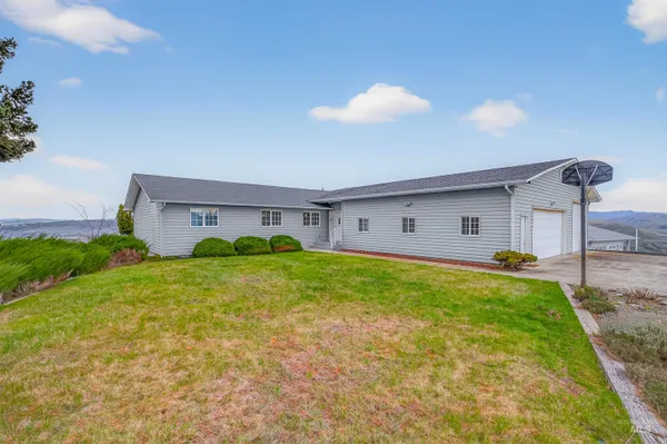 $849,000 | 3015 Grandview Drive, Clarkston, WA 99403