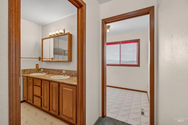 $849,000 | 3015 Grandview Drive, Clarkston, WA 99403