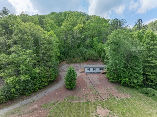$287,000 | 1000 Mining Town Road, Mountain City, TN 37683