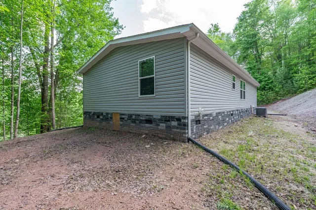 $287,000 | 1000 Mining Town Road, Mountain City, TN 37683