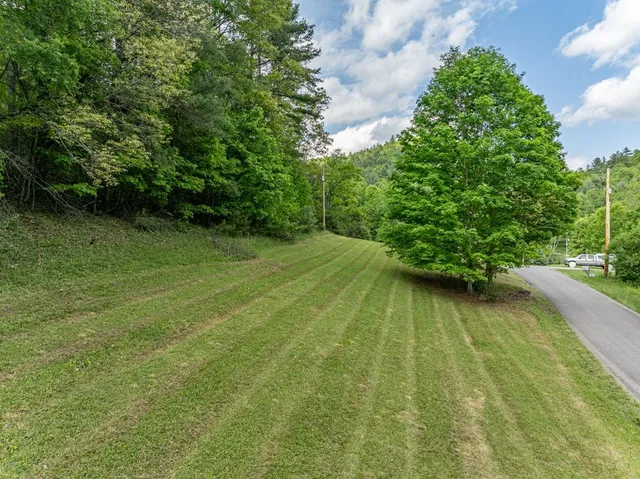 $287,000 | 1000 Mining Town Road, Mountain City, TN 37683