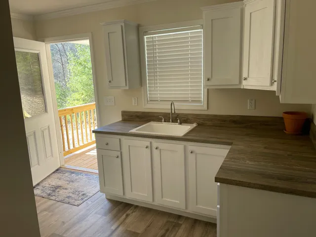 $287,000 | 1000 Mining Town Road, Mountain City, TN 37683