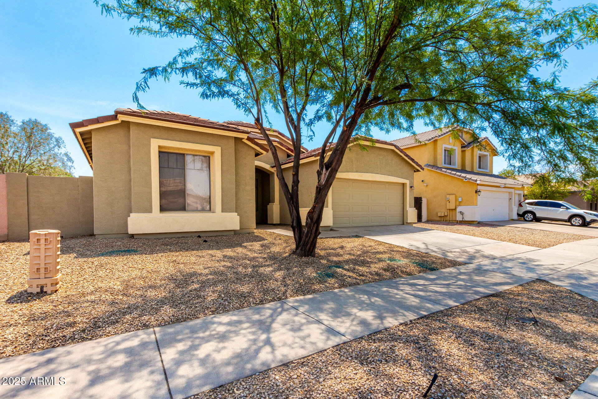 2313 West Carter Road Phoenix, AZ 85041 - Photo 10 of 32