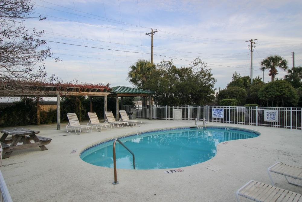 Pool (1 of 1)