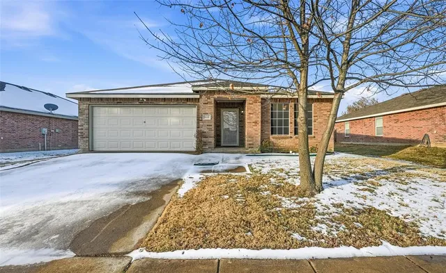 $314,900 | 8118 York Beach Place, Arlington, TX 76002