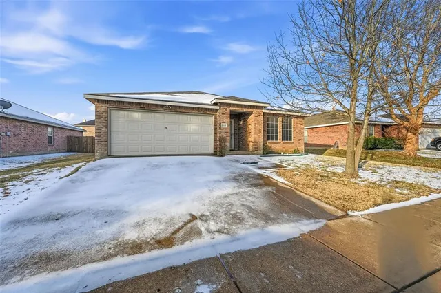 $314,900 | 8118 York Beach Place, Arlington, TX 76002