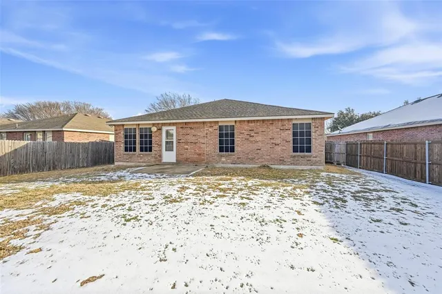 $314,900 | 8118 York Beach Place, Arlington, TX 76002