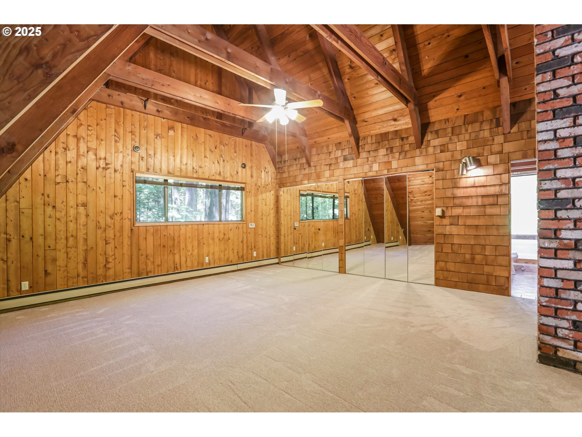 18020 Southwest Neugebauer Road Hillsboro, OR 97123 - Photo 21 of 45 Living Room