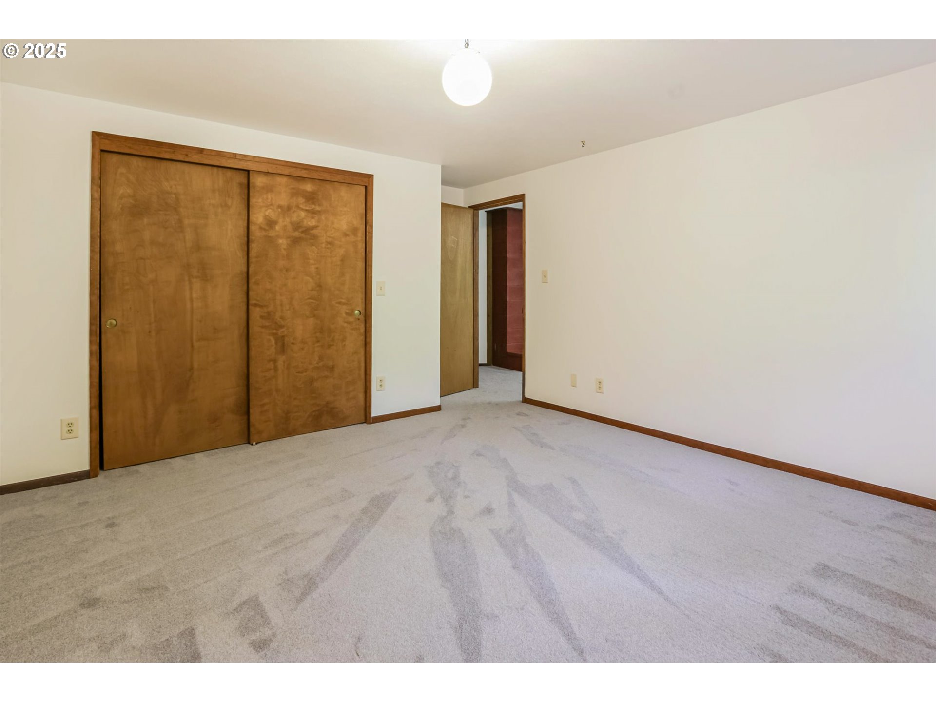 18020 Southwest Neugebauer Road Hillsboro, OR 97123 - Photo 33 of 45 Gallery Image 33
