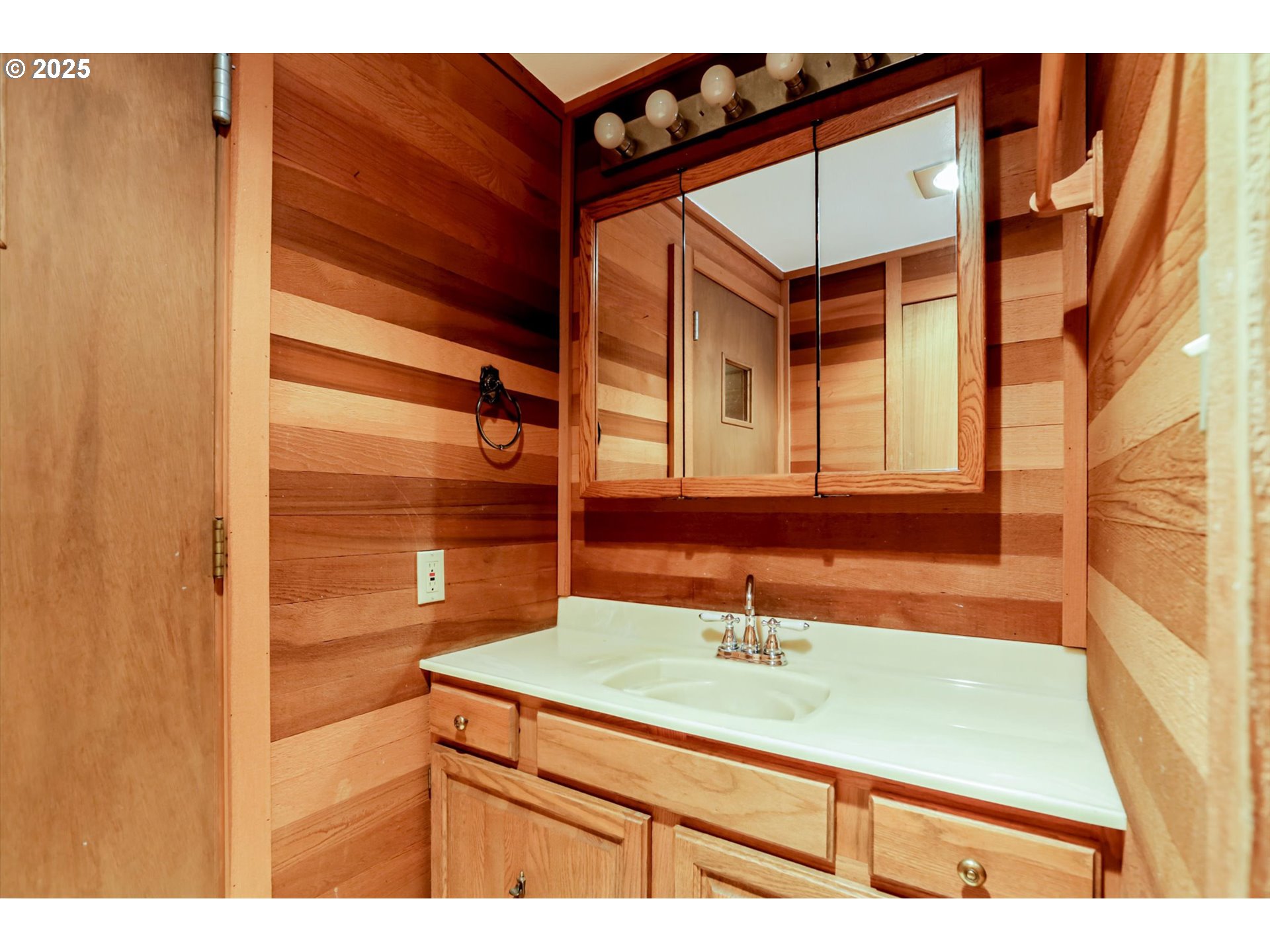 18020 Southwest Neugebauer Road Hillsboro, OR 97123 - Photo 37 of 45 Utility Room