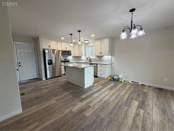 $449,900 | 25580 Chaparral, Warrenton, MO 63383